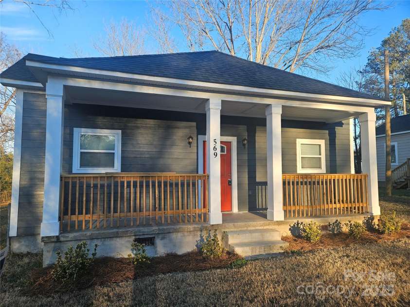 569 Fifth Street, Chester, SC 29706.  MLS# CAR4331564, YatesRealty ID 1464. 