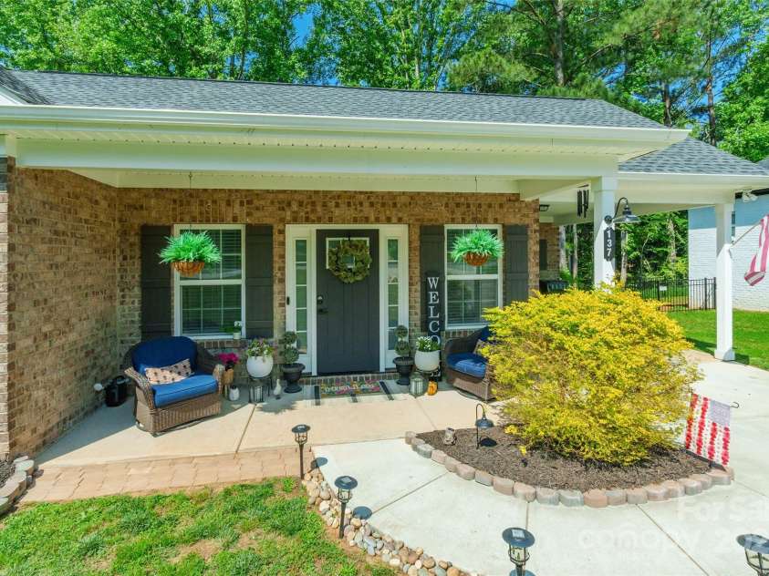 137 Ole Eastpointe Drive, York, SC 29745.  MLS# CAR4253926, YatesRealty ID 14642. 