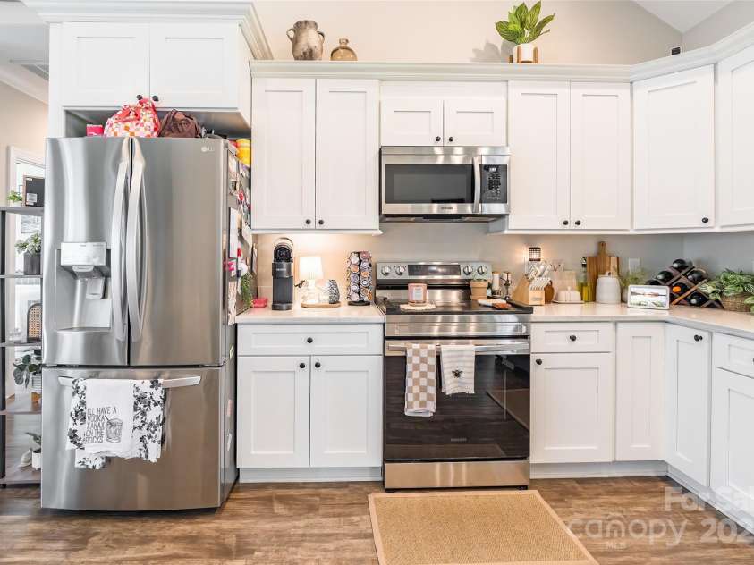 137 Ole Eastpointe Drive, York, SC 29745.  MLS# CAR4253926, YatesRealty ID 14642. 