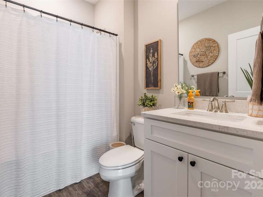 137 Ole Eastpointe Drive, York, SC 29745.  MLS# CAR4253926, YatesRealty ID 14642. 