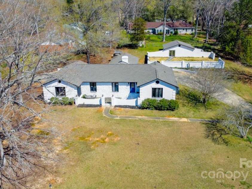 1946 Fairway Drive, Lancaster, SC 29720.  MLS# CAR4242421, YatesRealty ID 14644. 