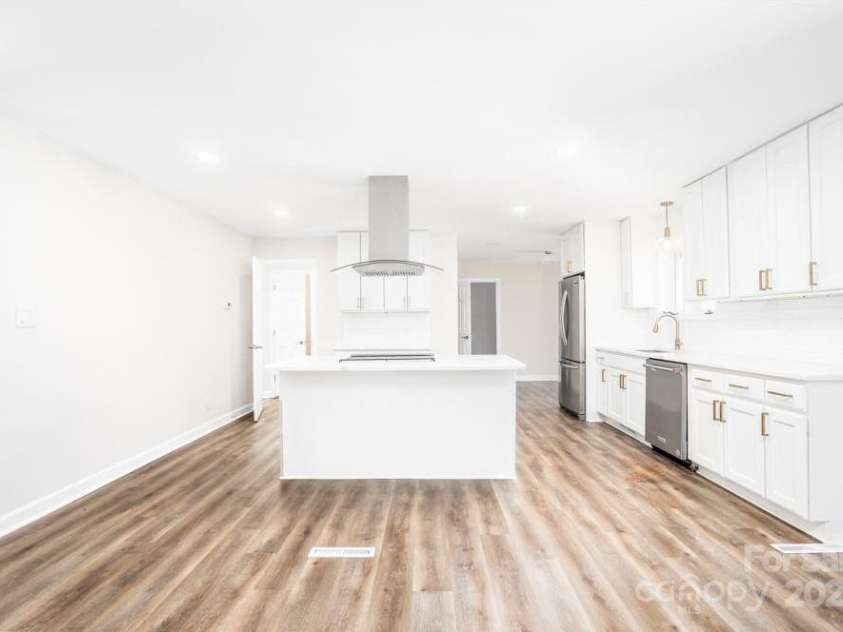 1946 Fairway Drive, Lancaster, SC 29720.  MLS# CAR4242421, YatesRealty ID 14644. 