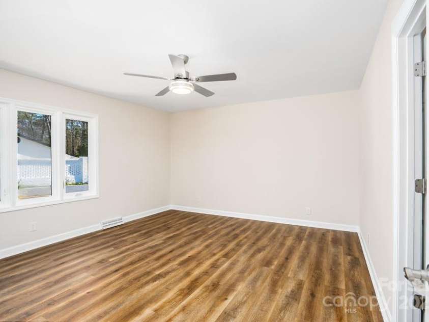 1946 Fairway Drive, Lancaster, SC 29720.  MLS# CAR4242421, YatesRealty ID 14644. 