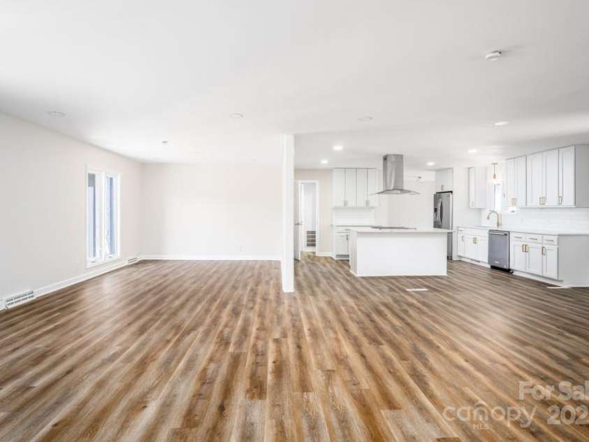 1946 Fairway Drive, Lancaster, SC 29720.  MLS# CAR4242421, YatesRealty ID 14644. 