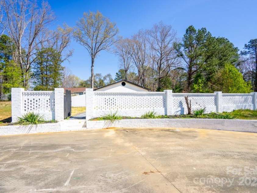 1946 Fairway Drive, Lancaster, SC 29720.  MLS# CAR4242421, YatesRealty ID 14644. 