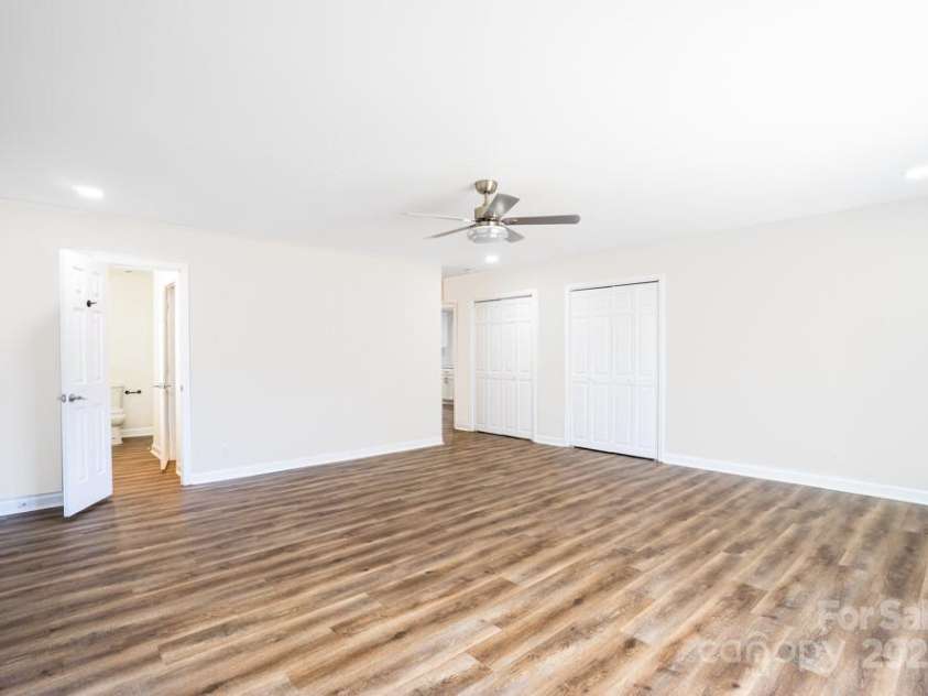 1946 Fairway Drive, Lancaster, SC 29720.  MLS# CAR4242421, YatesRealty ID 14644. 