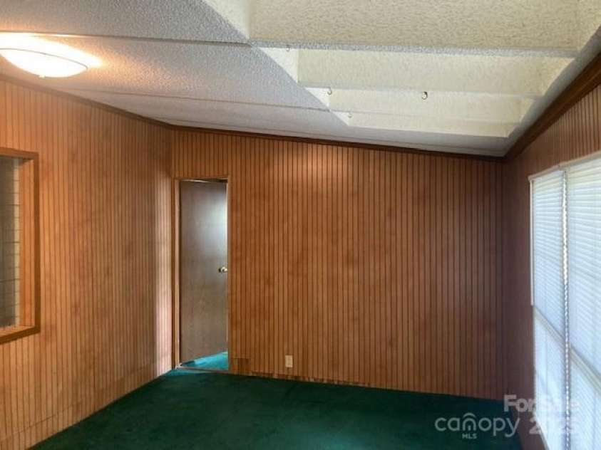 314 Phillips Drive, Forest City, NC 28043.  MLS# CAR4249001, YatesRealty ID 14645. Living