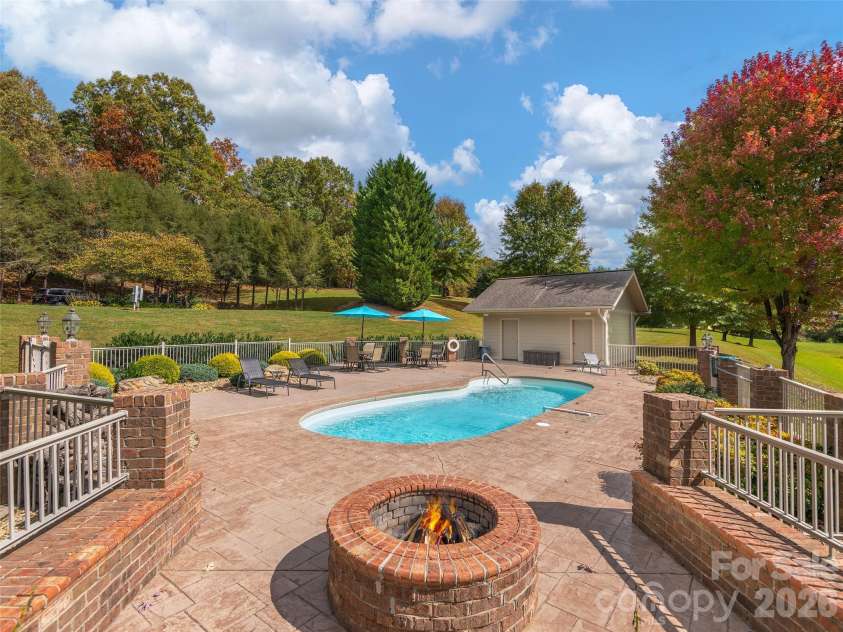 355 Johnson Drive, Canton, NC 28716.  MLS# CAR4327050, YatesRealty ID 14646. 