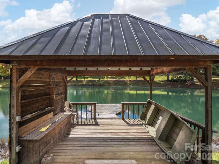 355 Johnson Drive, Canton, NC 28716.  MLS# CAR4327050, YatesRealty ID 14646. 