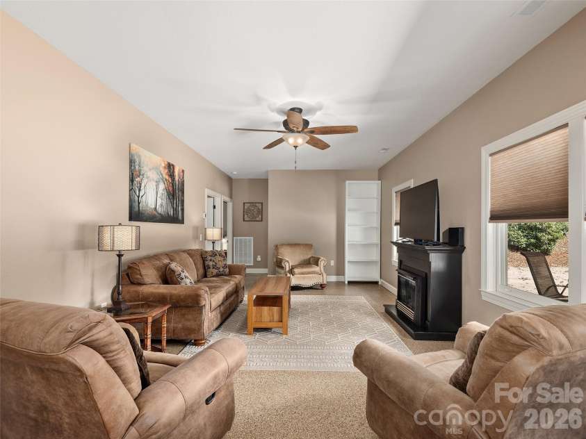 355 Johnson Drive, Canton, NC 28716.  MLS# CAR4327050, YatesRealty ID 14646. 