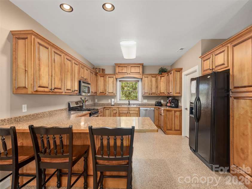 355 Johnson Drive, Canton, NC 28716.  MLS# CAR4327050, YatesRealty ID 14646. 