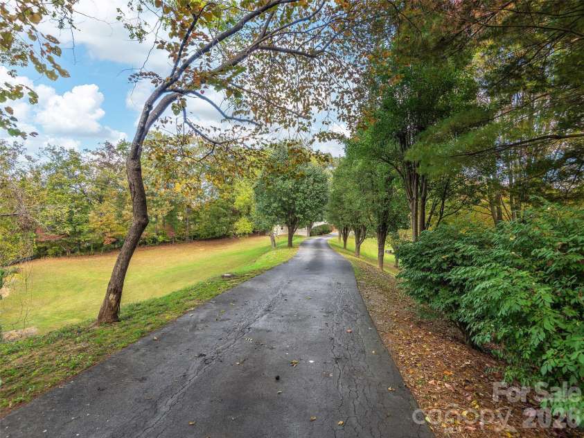 355 Johnson Drive, Canton, NC 28716.  MLS# CAR4327050, YatesRealty ID 14646. 