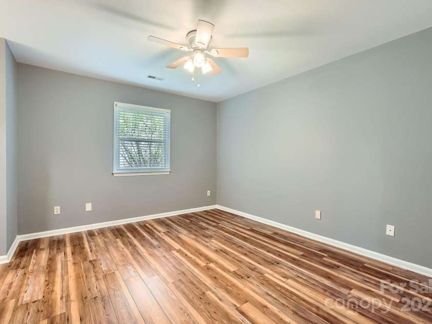 5913 Crape Myrtle Lane, Charlotte, NC 28216.  MLS# CAR4241207, YatesRealty ID 14647. Primary Bedroom