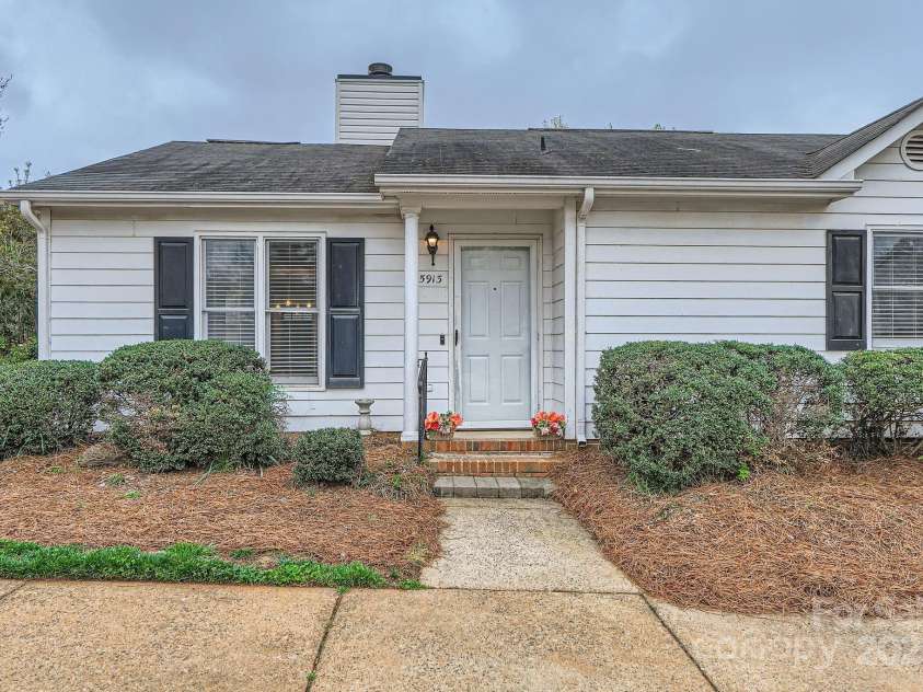 5913 Crape Myrtle Lane, Charlotte, NC 28216.  MLS# CAR4241207, YatesRealty ID 14647. Welcome home!