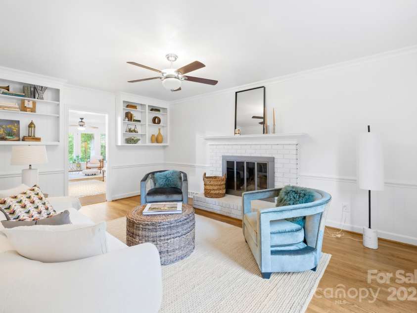 6744 Wheeler Drive, Charlotte, NC 28211.  MLS# CAR4243225, YatesRealty ID 14648. 