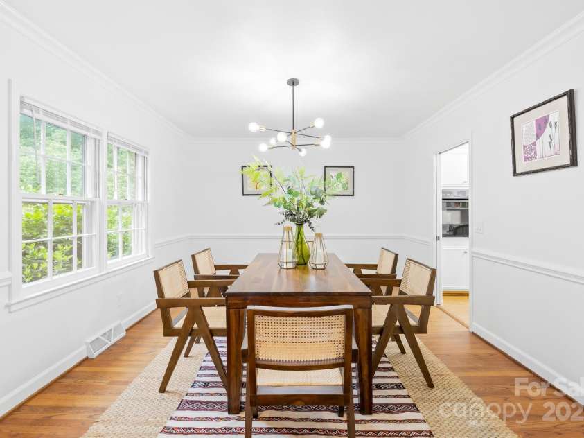 6744 Wheeler Drive, Charlotte, NC 28211.  MLS# CAR4243225, YatesRealty ID 14648. 