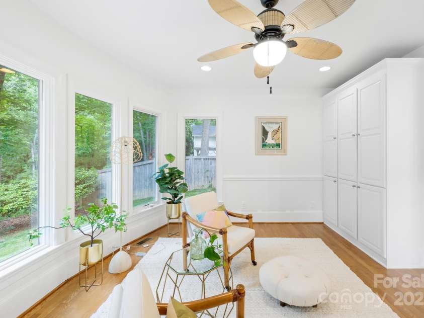 6744 Wheeler Drive, Charlotte, NC 28211.  MLS# CAR4243225, YatesRealty ID 14648. 