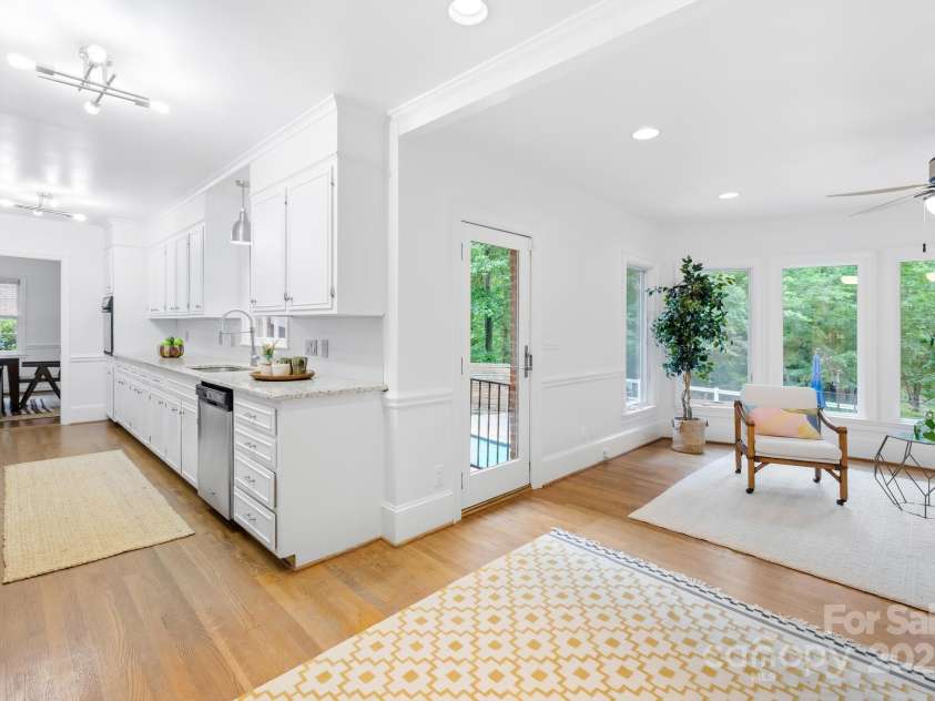 6744 Wheeler Drive, Charlotte, NC 28211.  MLS# CAR4243225, YatesRealty ID 14648. 