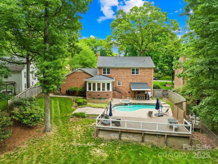 6744 Wheeler Drive, Charlotte, NC 28211.  MLS# CAR4243225, YatesRealty ID 14648. 