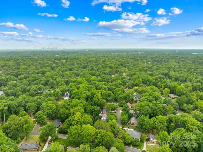 6744 Wheeler Drive, Charlotte, NC 28211.  MLS# CAR4243225, YatesRealty ID 14648. 