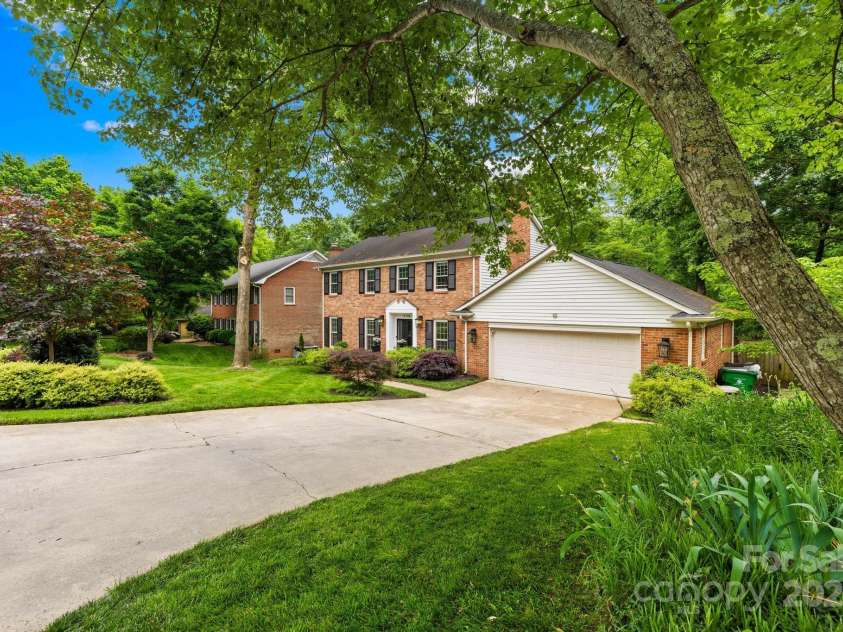 6744 Wheeler Drive, Charlotte, NC 28211.  MLS# CAR4243225, YatesRealty ID 14648. 