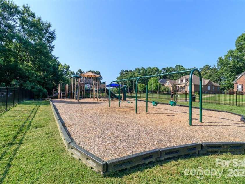 4012 Crismark Drive, Indian Trail, NC 28079.  MLS# CAR4331628, YatesRealty ID 1465. 