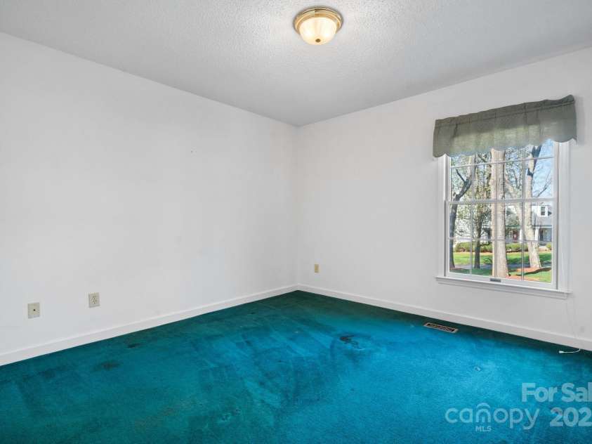 3730 Club House Drive, Conover, NC 28613.  MLS# CAR4241079, YatesRealty ID 14650. 