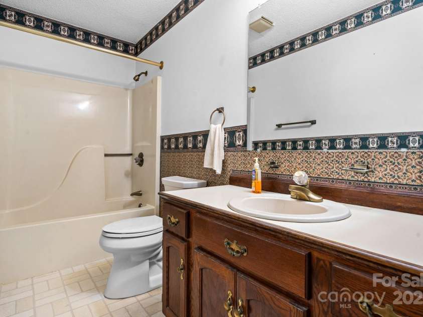 3730 Club House Drive, Conover, NC 28613.  MLS# CAR4241079, YatesRealty ID 14650. Primary bathroom 2
