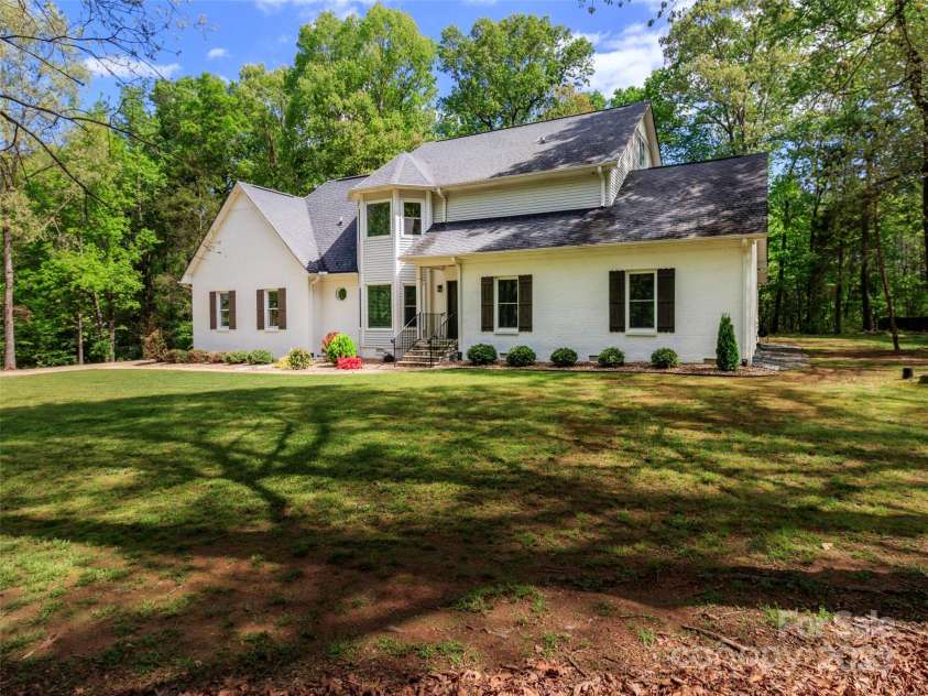 207 Windsor Greene Drive, Monroe, NC 28110.  MLS# CAR4235404, YatesRealty ID 14651. 