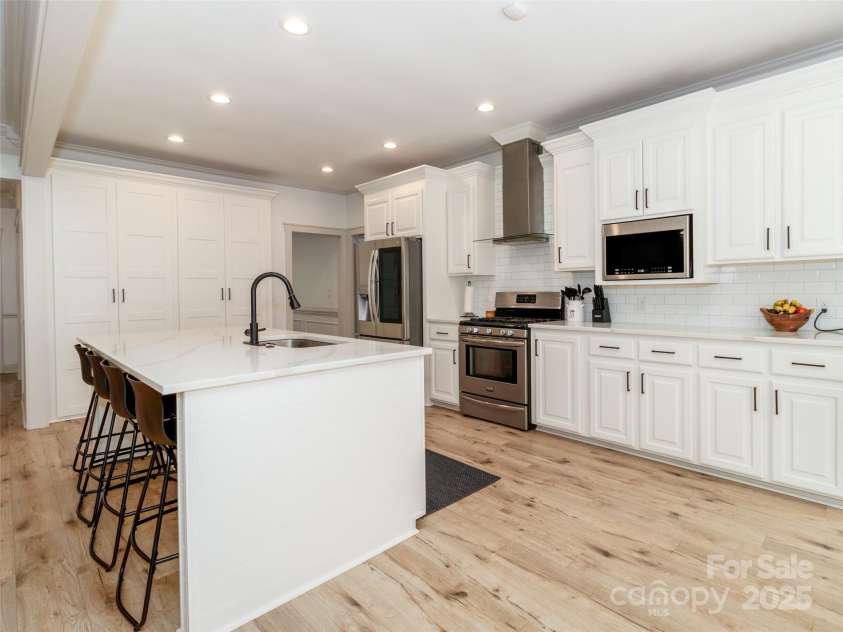 207 Windsor Greene Drive, Monroe, NC 28110.  MLS# CAR4235404, YatesRealty ID 14651. 