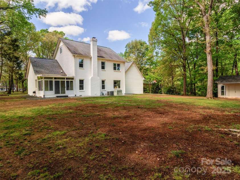 207 Windsor Greene Drive, Monroe, NC 28110.  MLS# CAR4235404, YatesRealty ID 14651. 