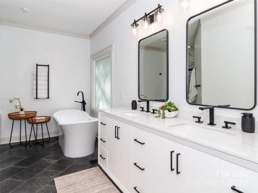 207 Windsor Greene Drive, Monroe, NC 28110.  MLS# CAR4235404, YatesRealty ID 14651. Primary Bath