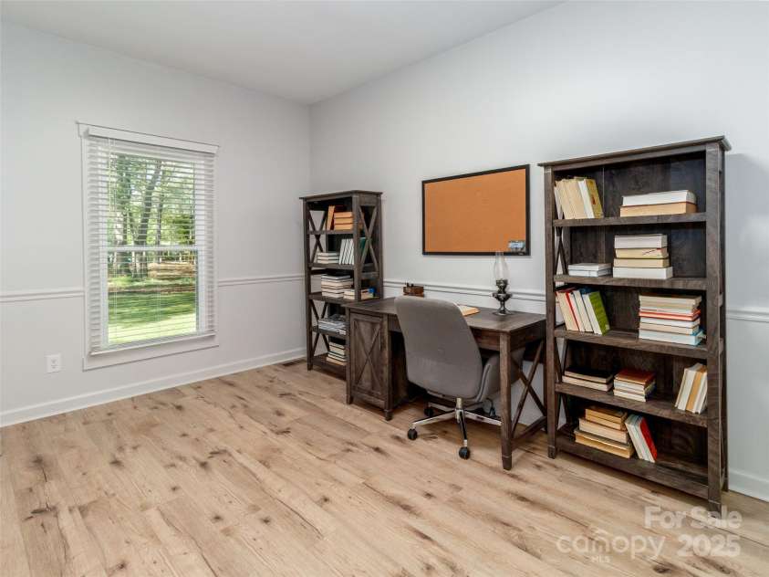 207 Windsor Greene Drive, Monroe, NC 28110.  MLS# CAR4235404, YatesRealty ID 14651. Primary Bedroom Sitting area/Office