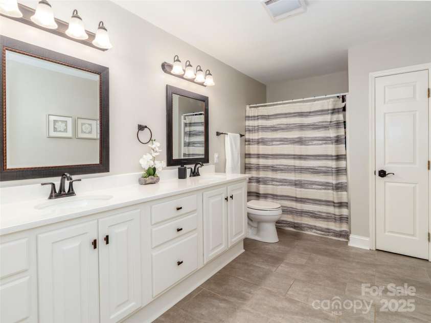 207 Windsor Greene Drive, Monroe, NC 28110.  MLS# CAR4235404, YatesRealty ID 14651. Upstairs Full Bath