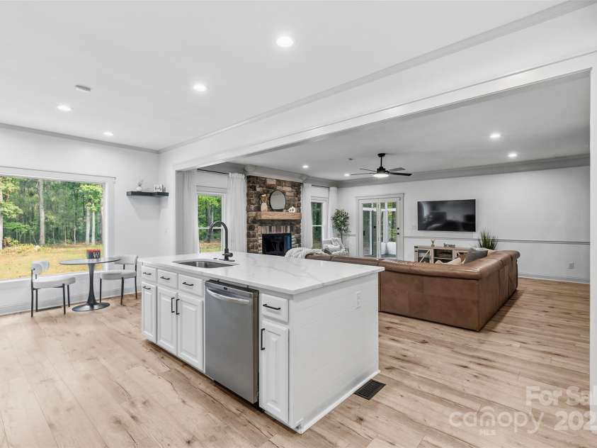 207 Windsor Greene Drive, Monroe, NC 28110.  MLS# CAR4304549, YatesRealty ID 14651. 