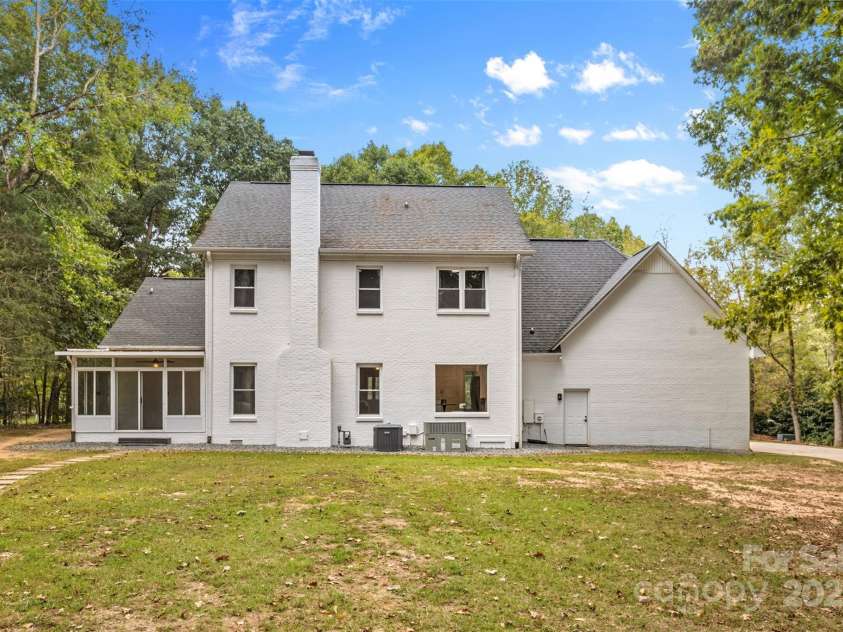 207 Windsor Greene Drive, Monroe, NC 28110.  MLS# CAR4304549, YatesRealty ID 14651. 