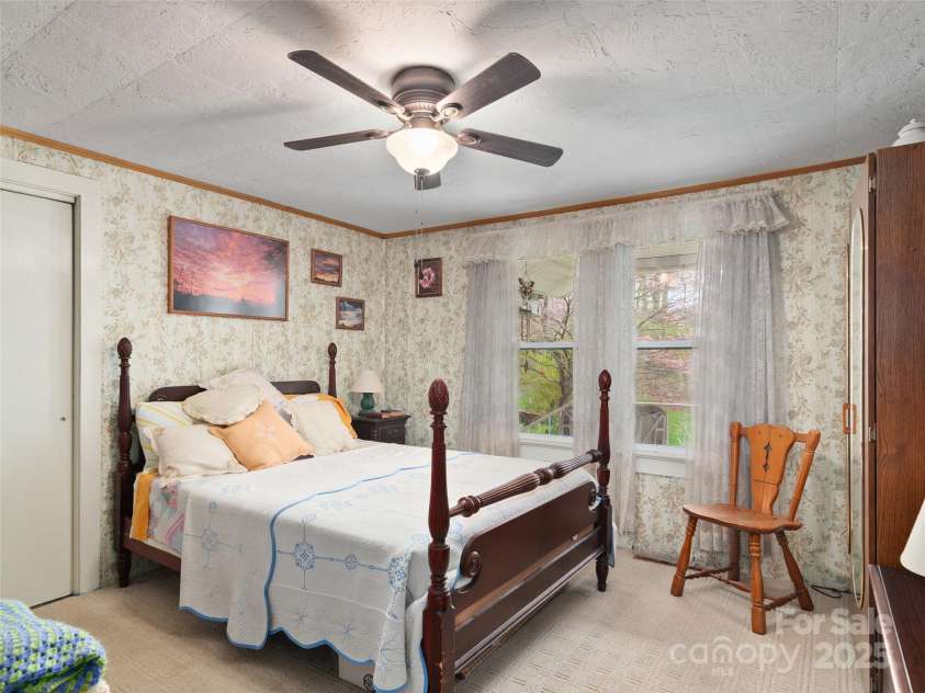 388 Ellen Avenue, Canton, NC 28716.  MLS# CAR4247907, YatesRealty ID 14652. 