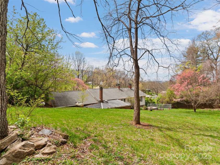388 Ellen Avenue, Canton, NC 28716.  MLS# CAR4247907, YatesRealty ID 14652. 