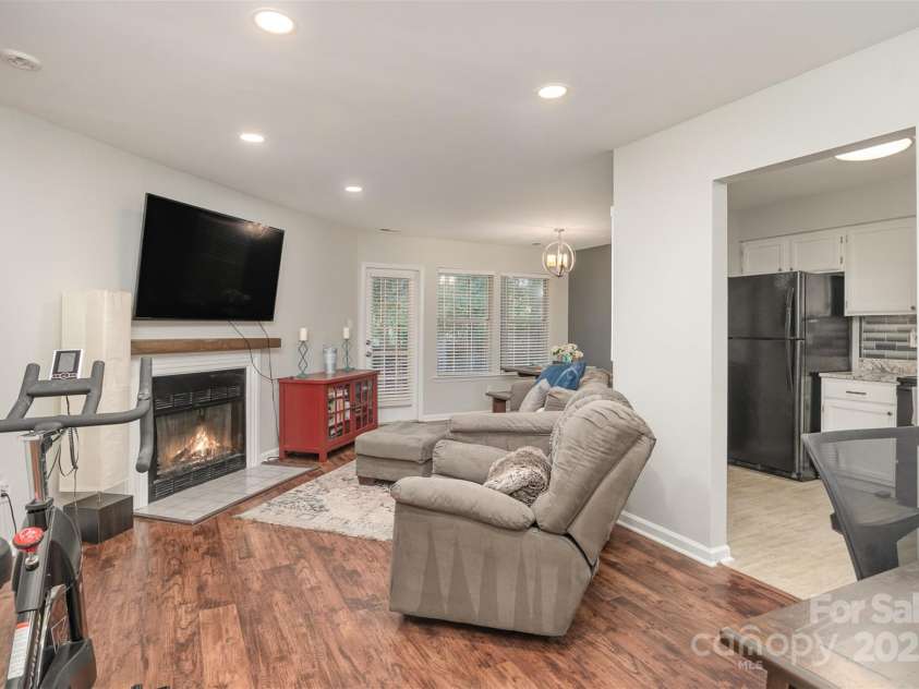 6501 Clavell Lane, Charlotte, NC 28210.  MLS# CAR4320627, YatesRealty ID 14652. 