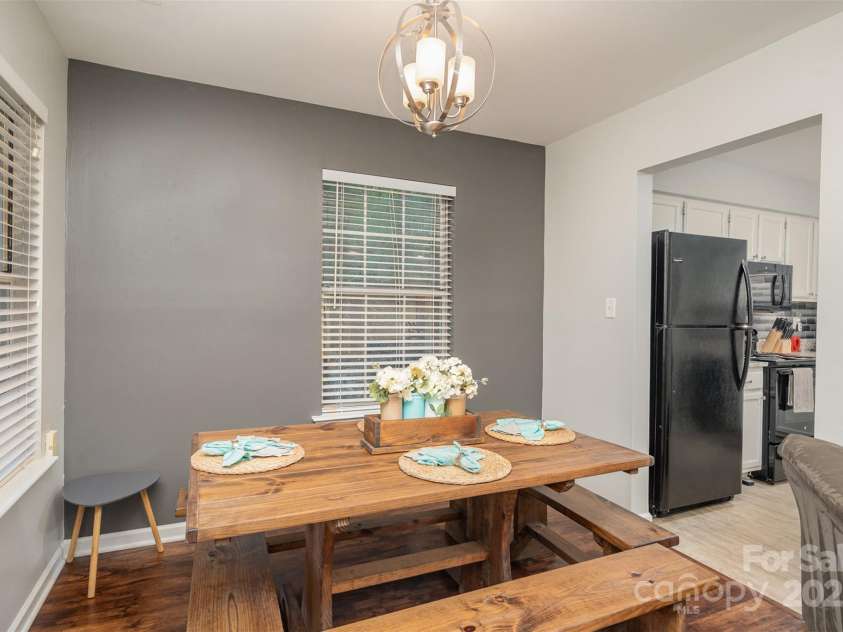 6501 Clavell Lane, Charlotte, NC 28210.  MLS# CAR4320627, YatesRealty ID 14652. 