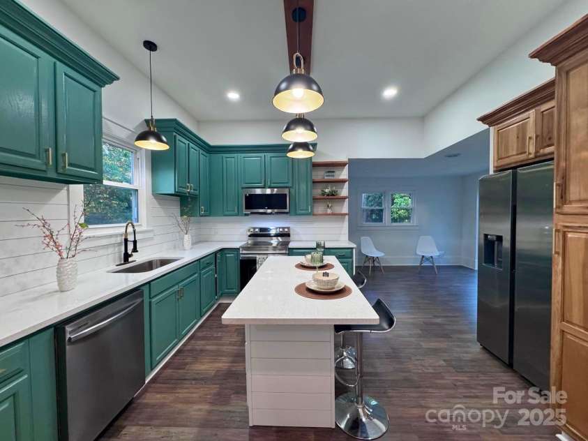 222 Brevard Street, Statesville, NC 28677.  MLS# CAR4255231, YatesRealty ID 14653. 