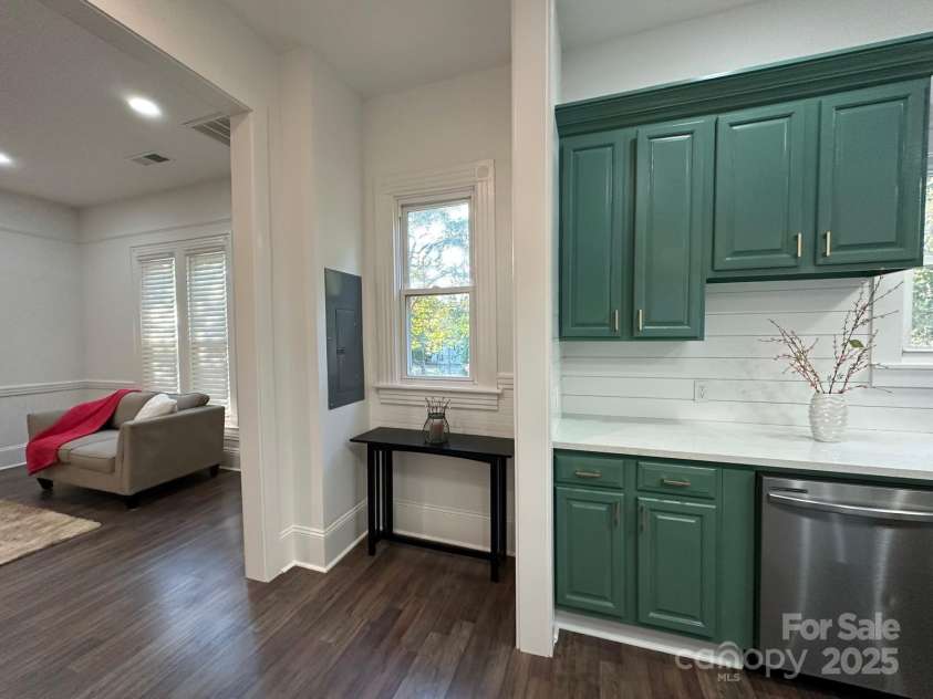 222 Brevard Street, Statesville, NC 28677.  MLS# CAR4255231, YatesRealty ID 14653. 