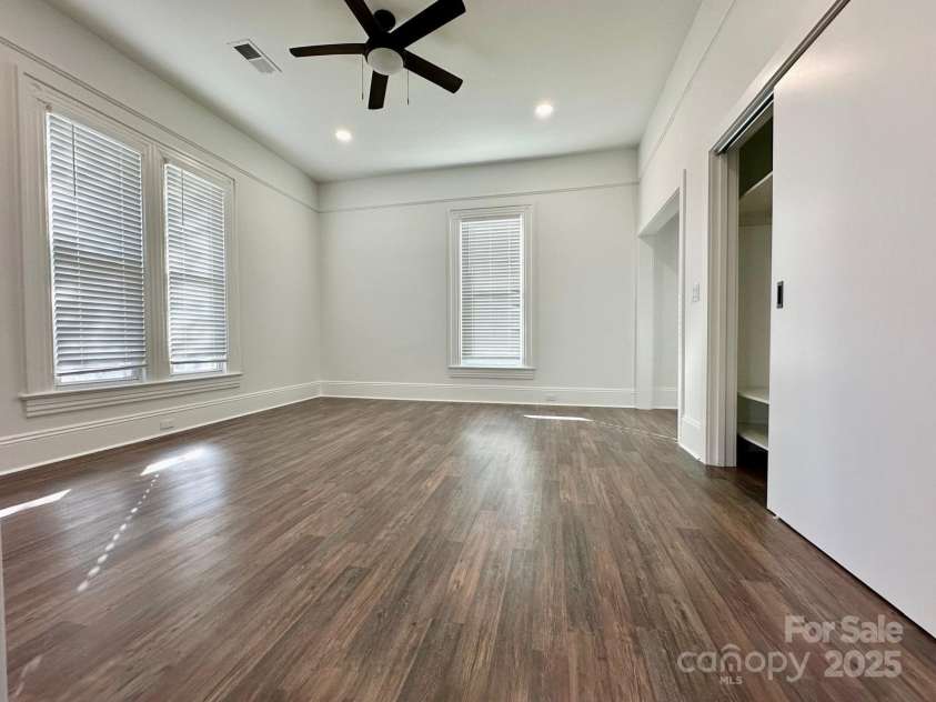 222 Brevard Street, Statesville, NC 28677.  MLS# CAR4255231, YatesRealty ID 14653. 