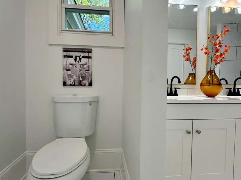 222 Brevard Street, Statesville, NC 28677.  MLS# CAR4255231, YatesRealty ID 14653. 