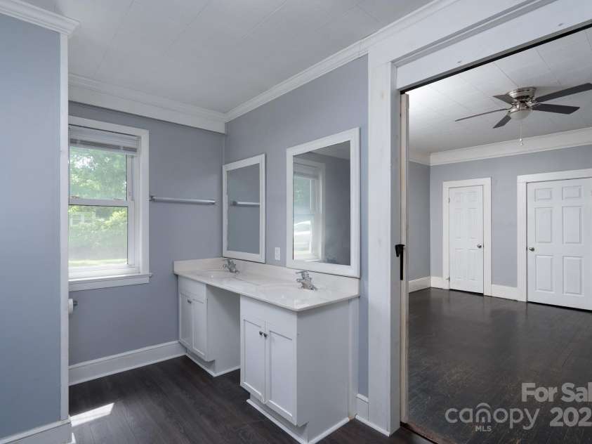 711 Wood Street, Albemarle, NC 28001.  MLS# CAR4258819, YatesRealty ID 14654. 