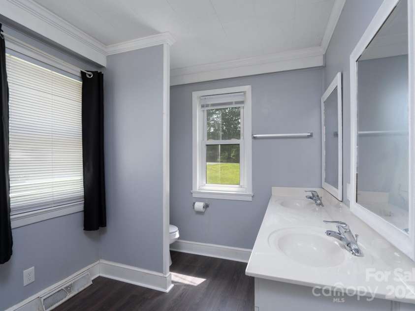 711 Wood Street, Albemarle, NC 28001.  MLS# CAR4258819, YatesRealty ID 14654. 