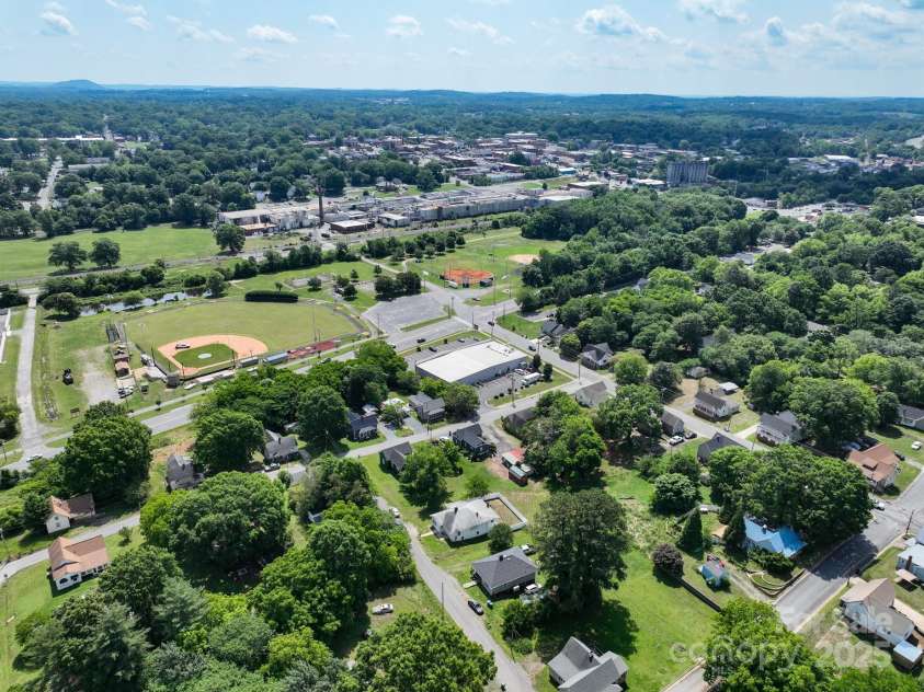 711 Wood Street, Albemarle, NC 28001.  MLS# CAR4258819, YatesRealty ID 14654. 