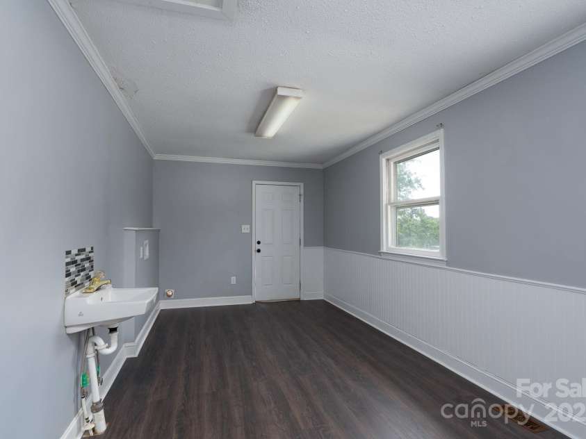 711 Wood Street, Albemarle, NC 28001.  MLS# CAR4258819, YatesRealty ID 14654. 