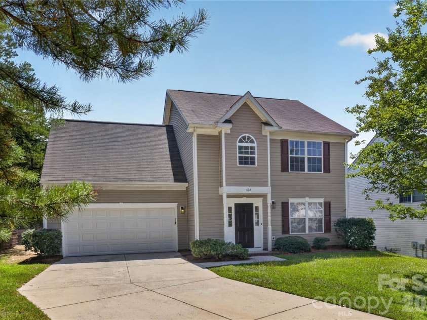 634 Longacre Drive, Charlotte, NC 28214.  MLS# CAR4422052, YatesRealty ID 14656. 