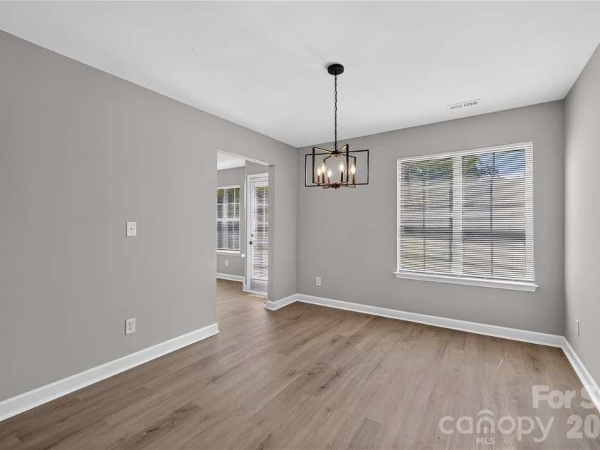 634 Longacre Drive, Charlotte, NC 28214.  MLS# CAR4422052, YatesRealty ID 14656. 